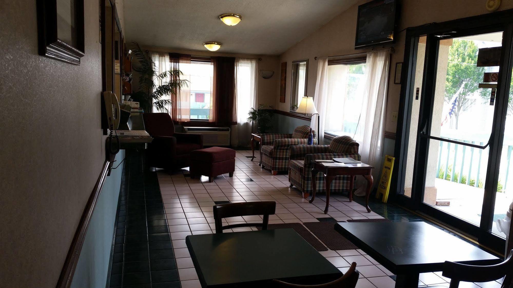 Mayfield Inn 克拉里恩 外观 照片
